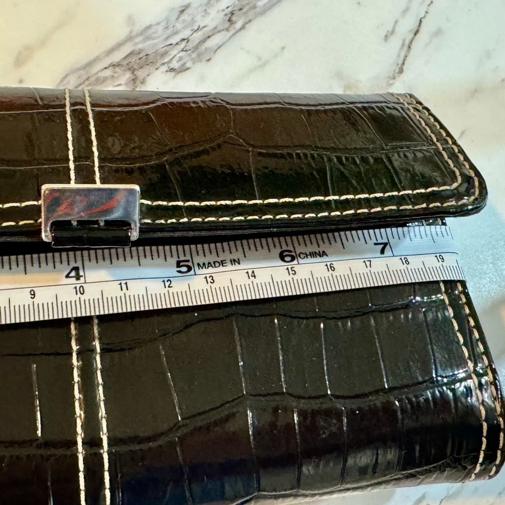 Liz Claiborne black faux alligator purse/bag and wallet - Picture 13 of 16